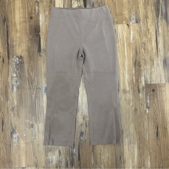 Lululemon Athletica Taupe Leggings - Picture 1 of 8